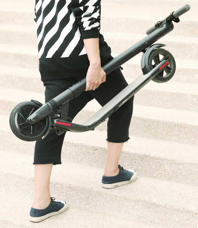 Segway-Ninebot Kickscooter ES1 lifestyle